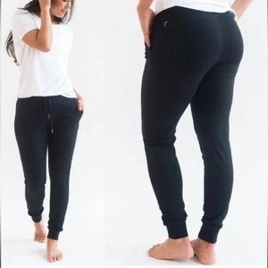 Black Zyia Joggers XL